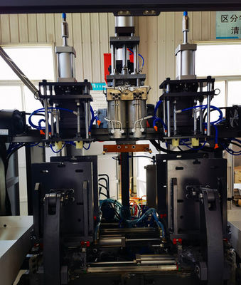 Plastikowa maszyna do wydmuchiwania kulek oceanicznych 40kN 25kW Maszyna do formowania z rozdmuchem PP