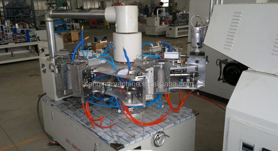 SQ-4 1L Automatyczna maszyna do wydmuchiwania butelek Wykonywanie plastikowych pojemników na wykałaczki